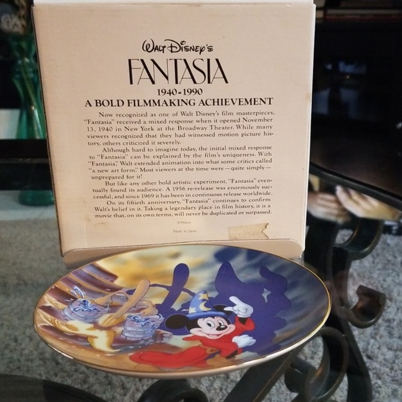 Beautiful Collector Fantasia Decoration plate - Picture 3 of 3